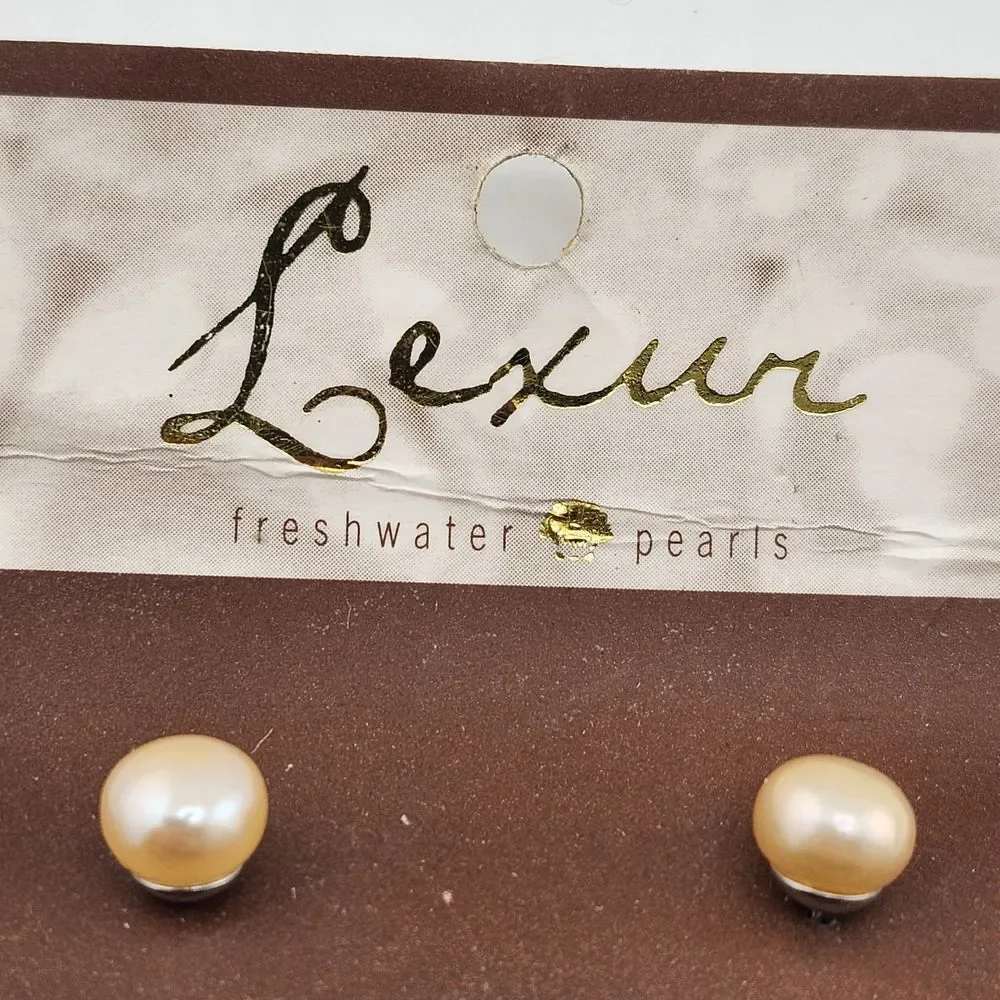 Brand‎ New Freshwater Pearl Earrings NWT Stud Earring